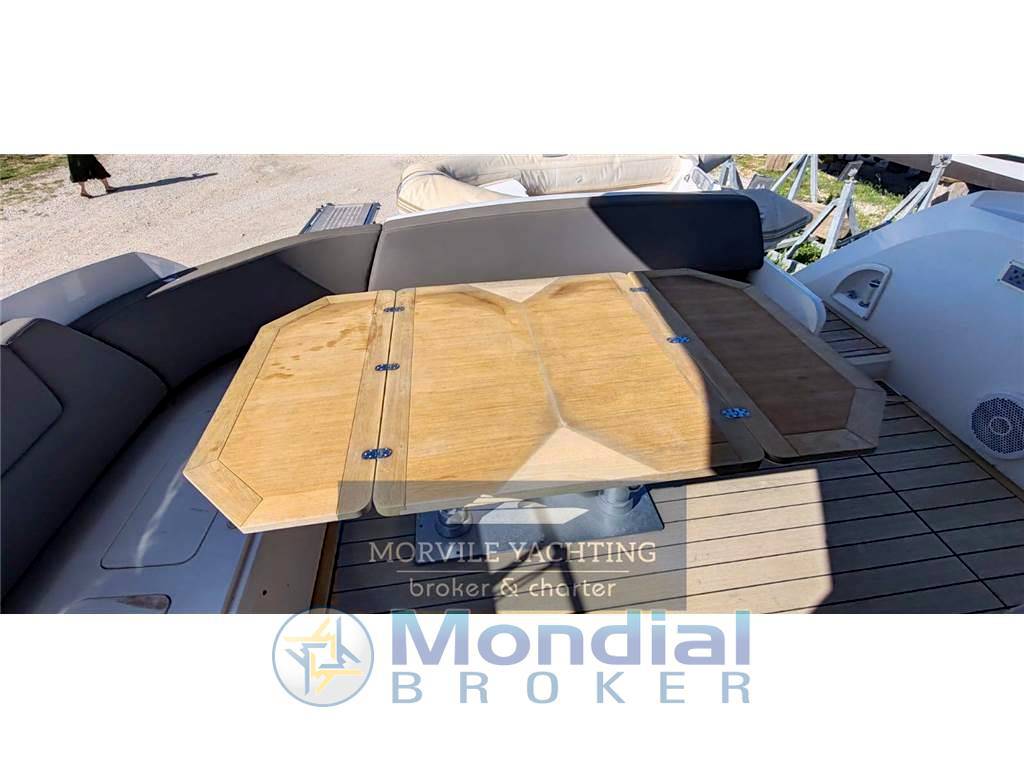 Sessa marine F42 flybridge