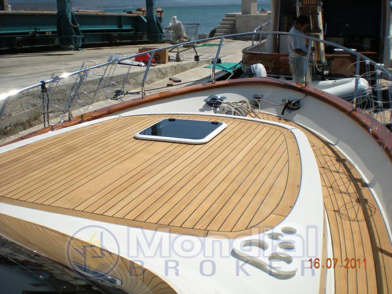 Cantieri navali di donna Serapo 33 cabin