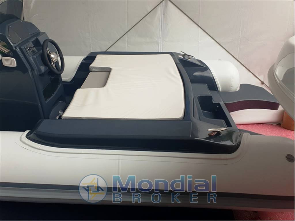 Trimarchi 580 rib