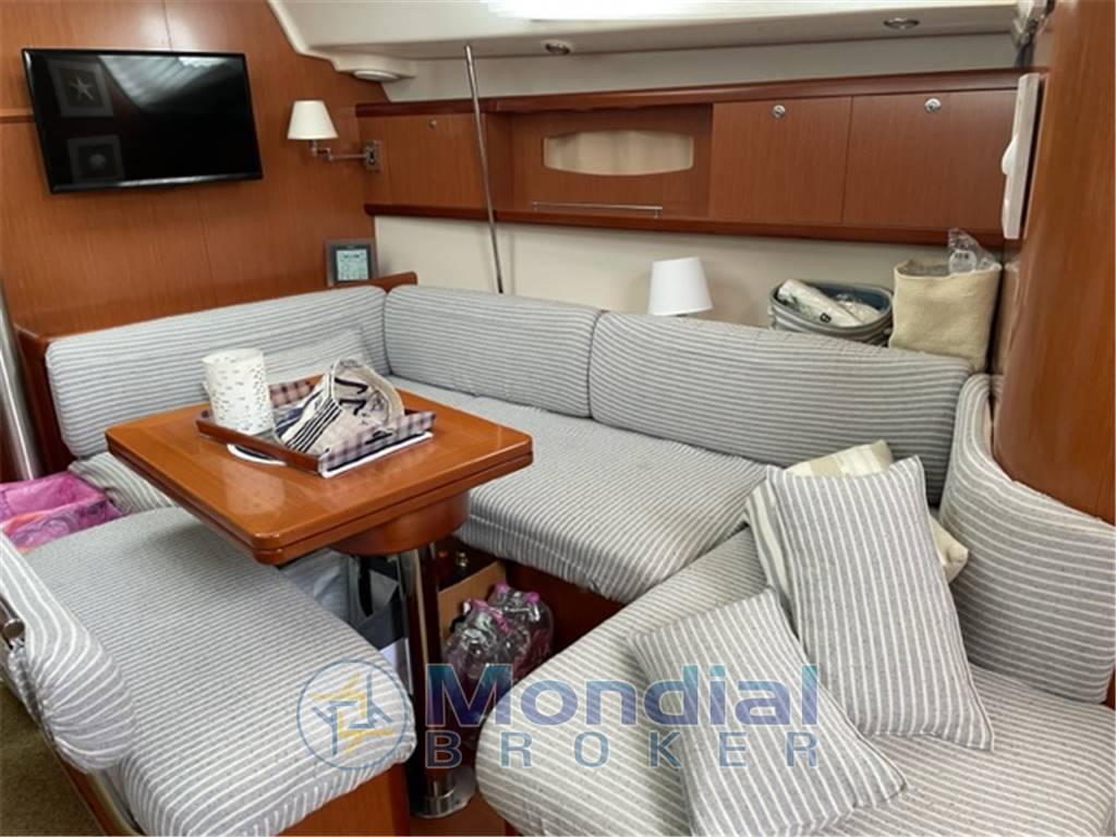 Beneteau yacht Oceanis 43
