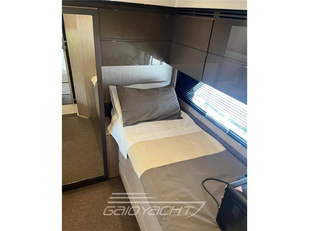 Azimut Atlantis 43