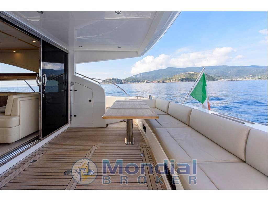 Princess 62 fly