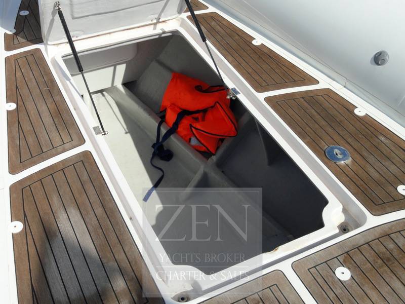 Sacs marine Stratos 12