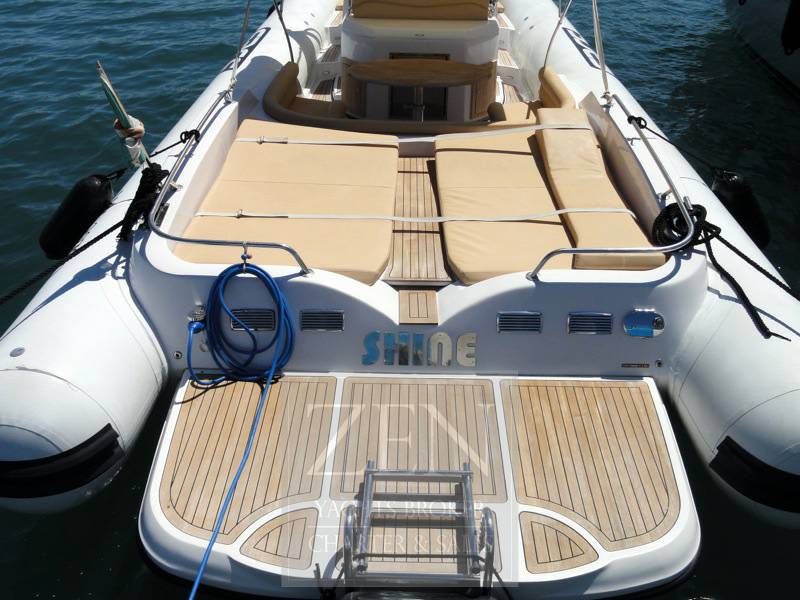 Sacs Stratos 12