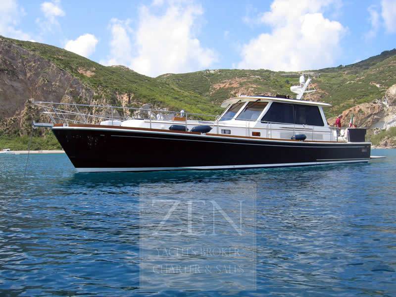 Grand banks Eastbay 54