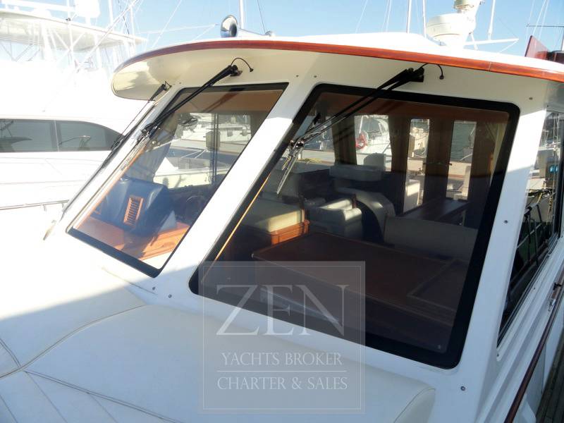 Grand banks Eastbay 54