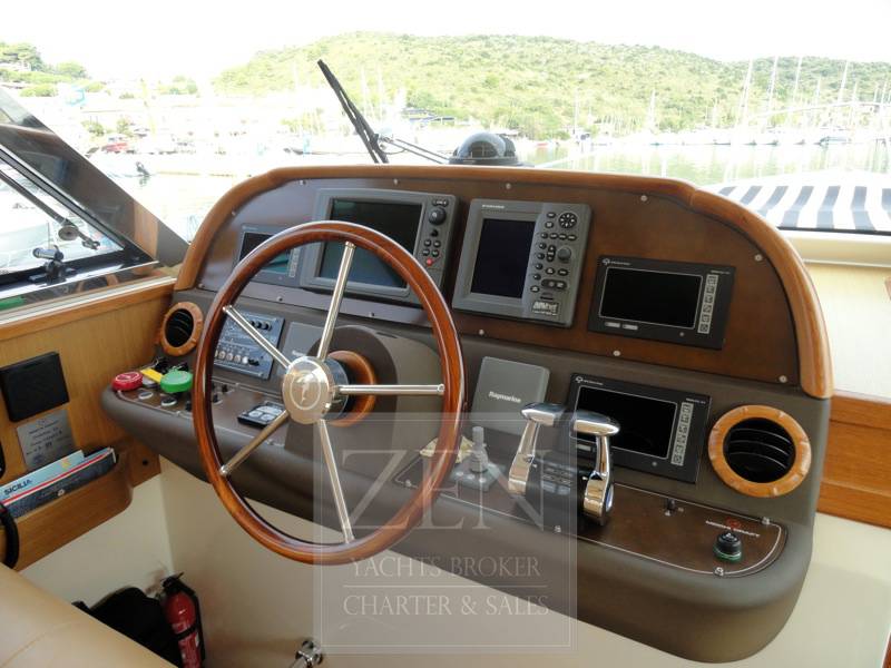 Mochi craft 51 dolphin