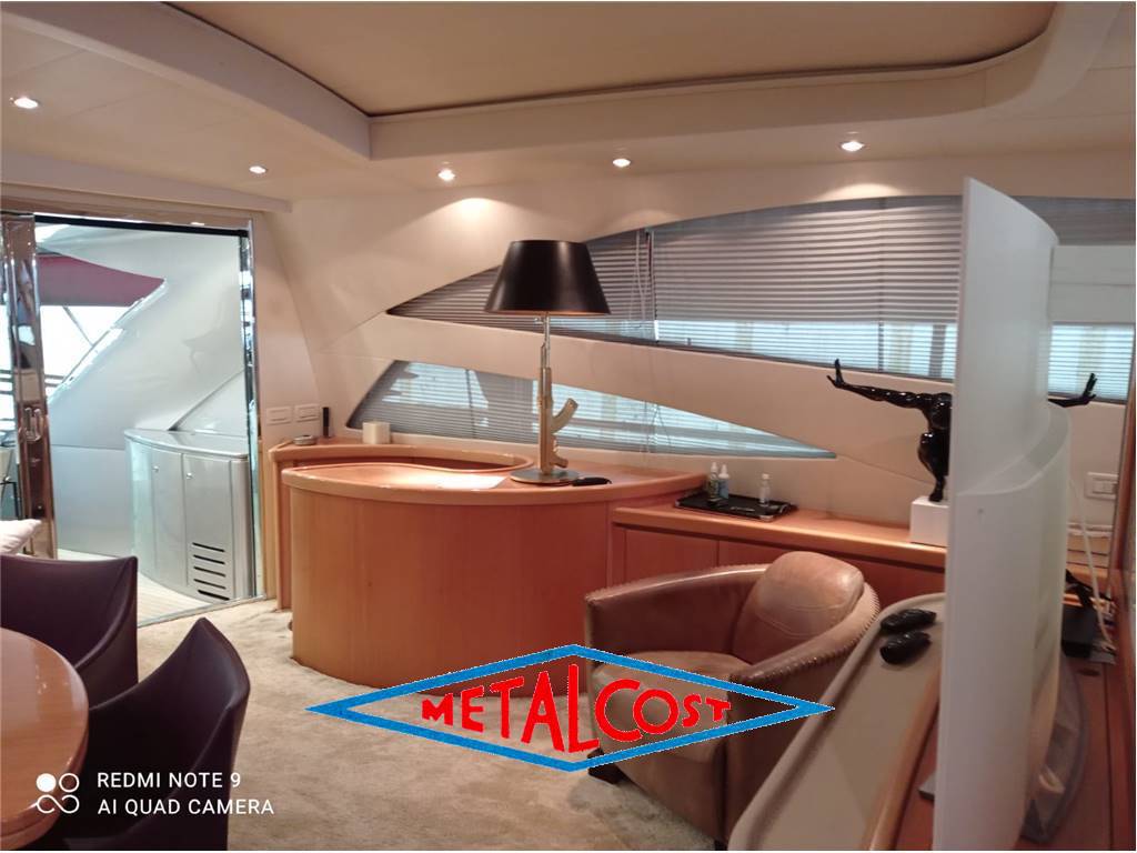 Pershing 76