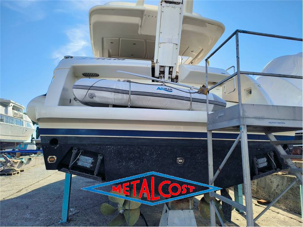 Ferretti 592