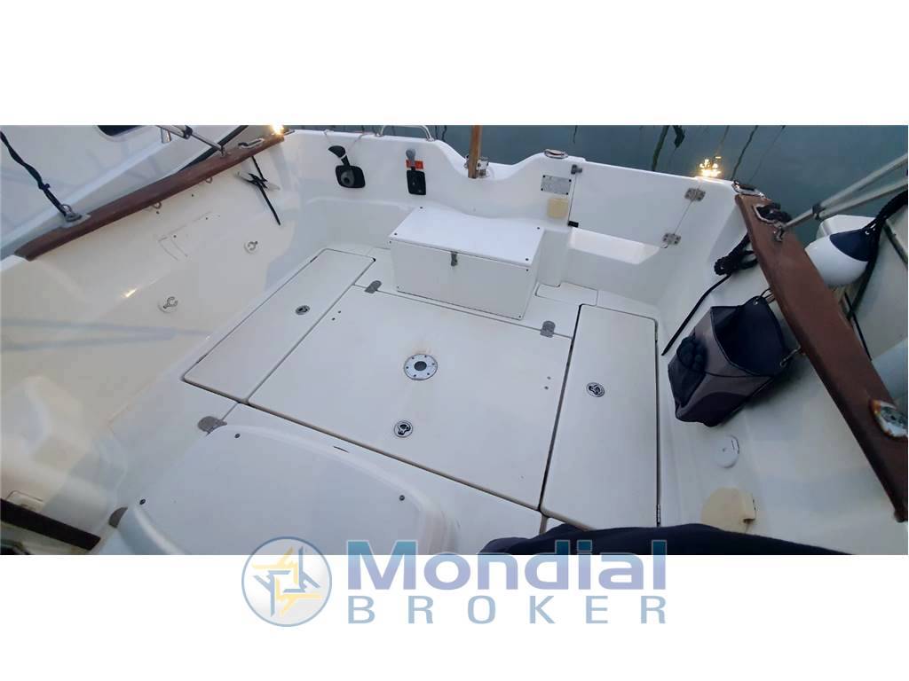 Beneteau Antares 7
