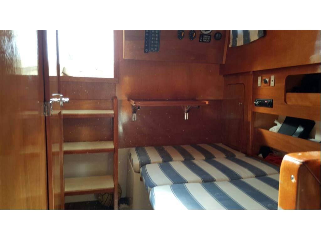 Poseidon Nemesis 28 cabin