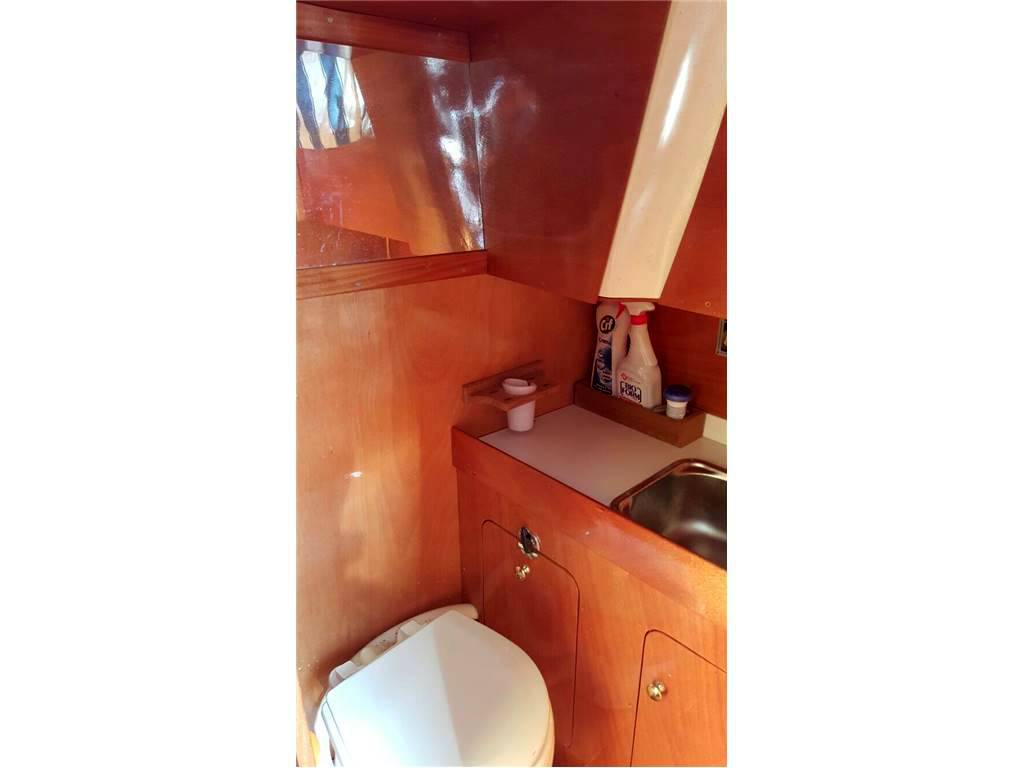 Poseidon Nemesis 28 cabin