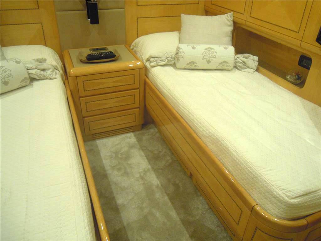 Overmarine Mangusta 72
