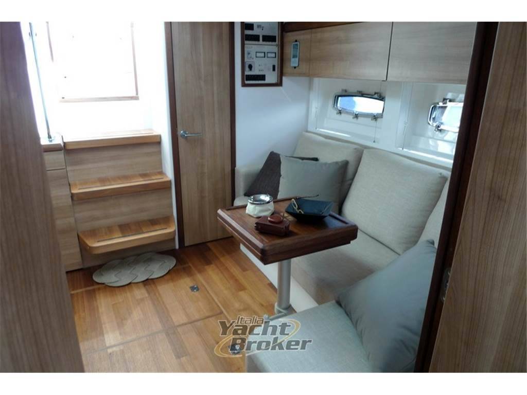 Sealine Solcio 35