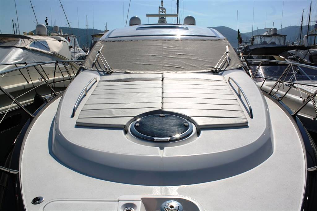 Sunseeker Predator 52