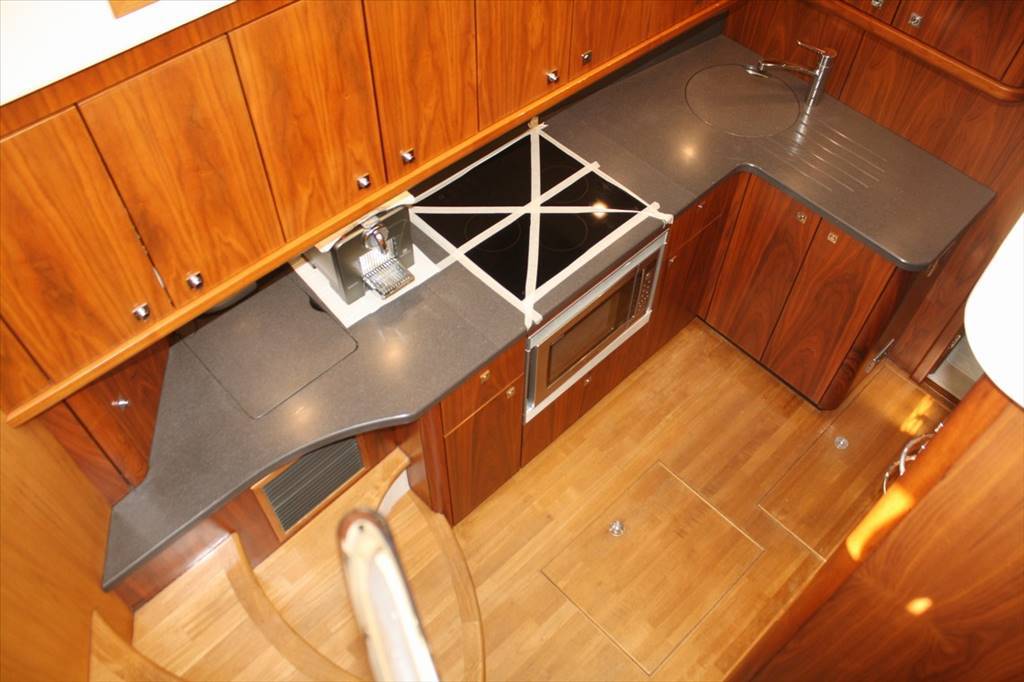 Sunseeker Predator 52