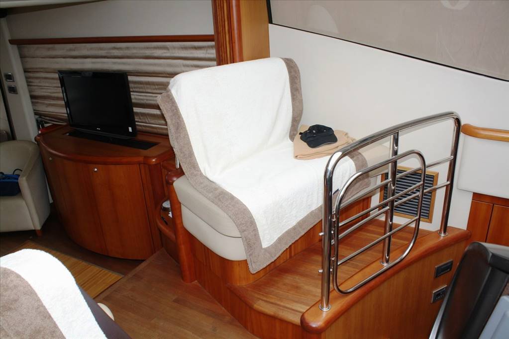 Sunseeker Predator 52