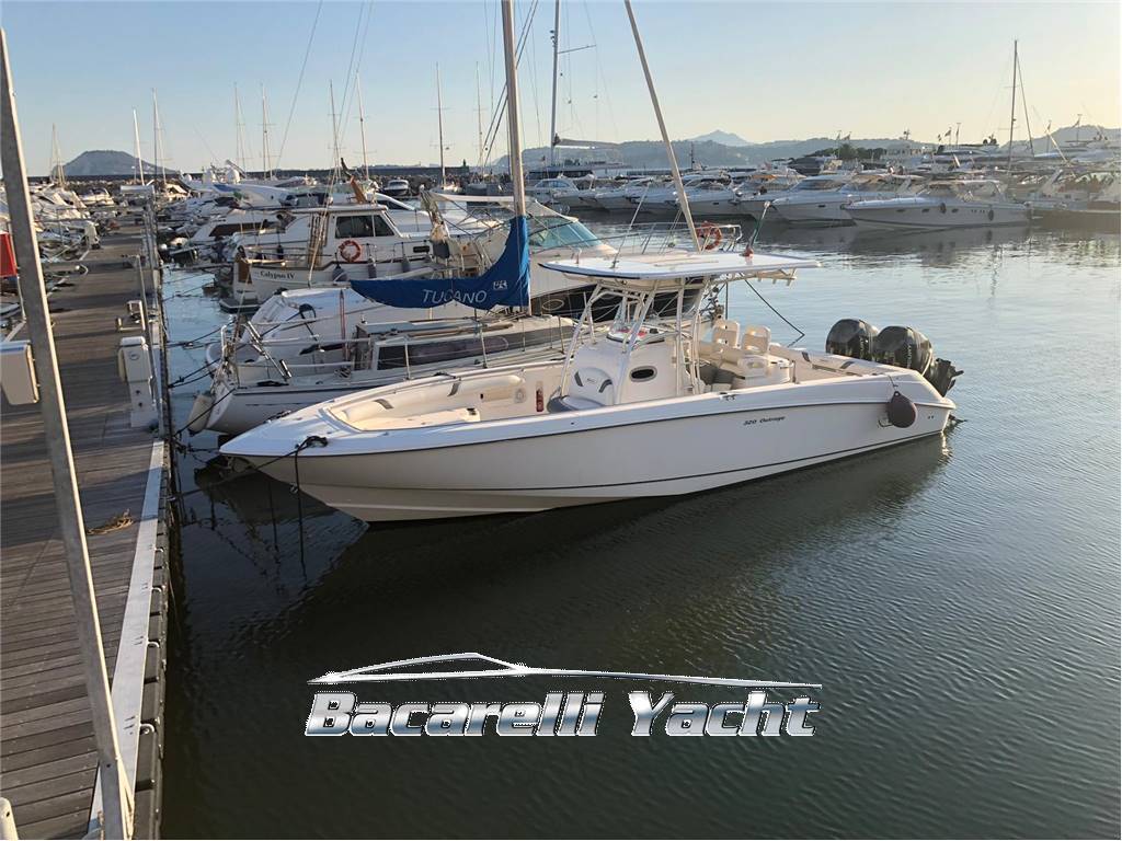 Boston whaler 320 outrage