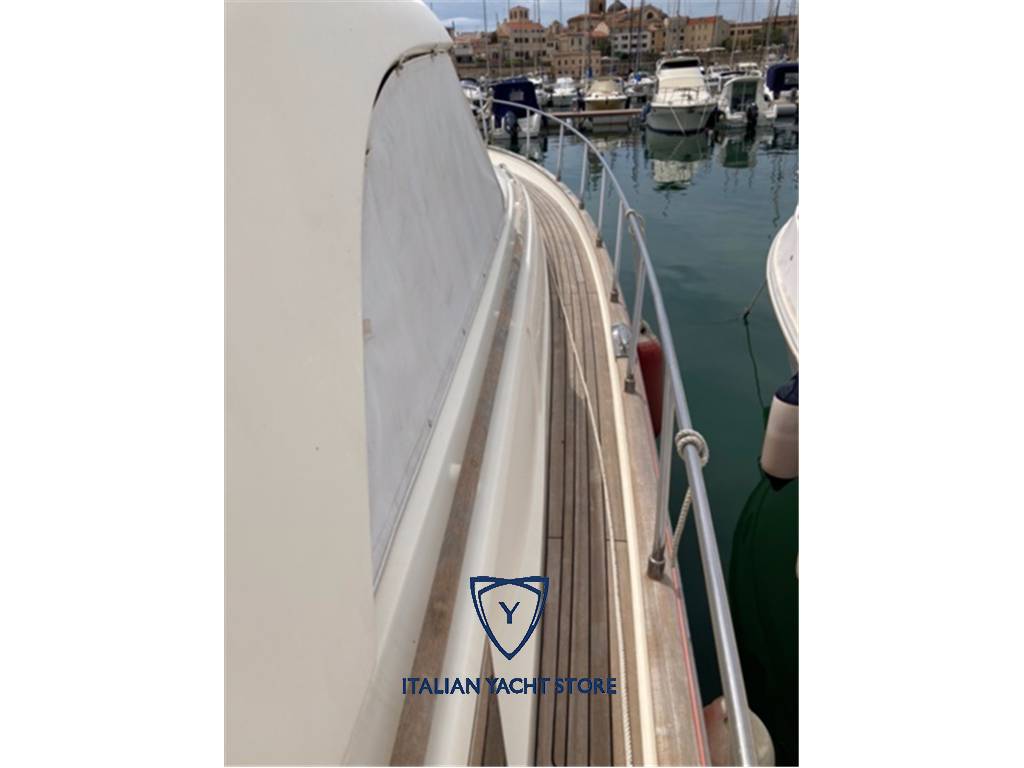 Mochi craft Dolphin 44