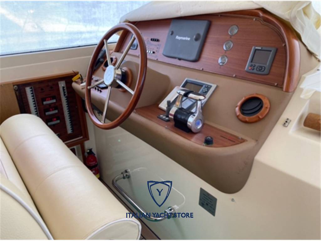 Mochi craft Dolphin 44