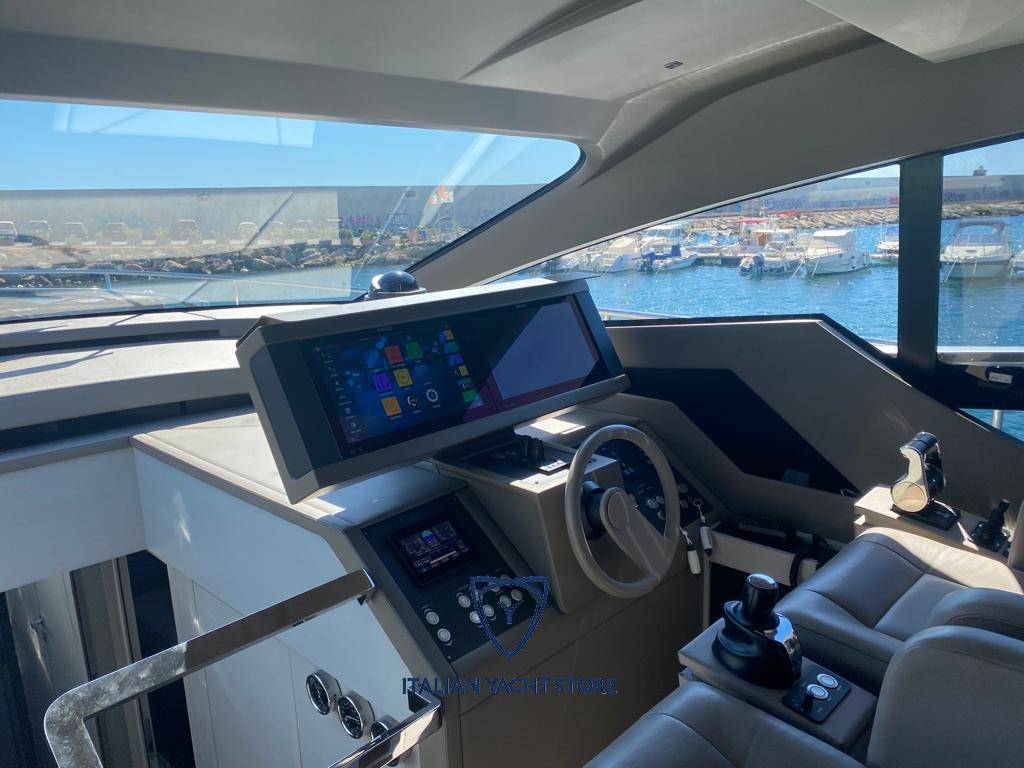 Pershing 7x