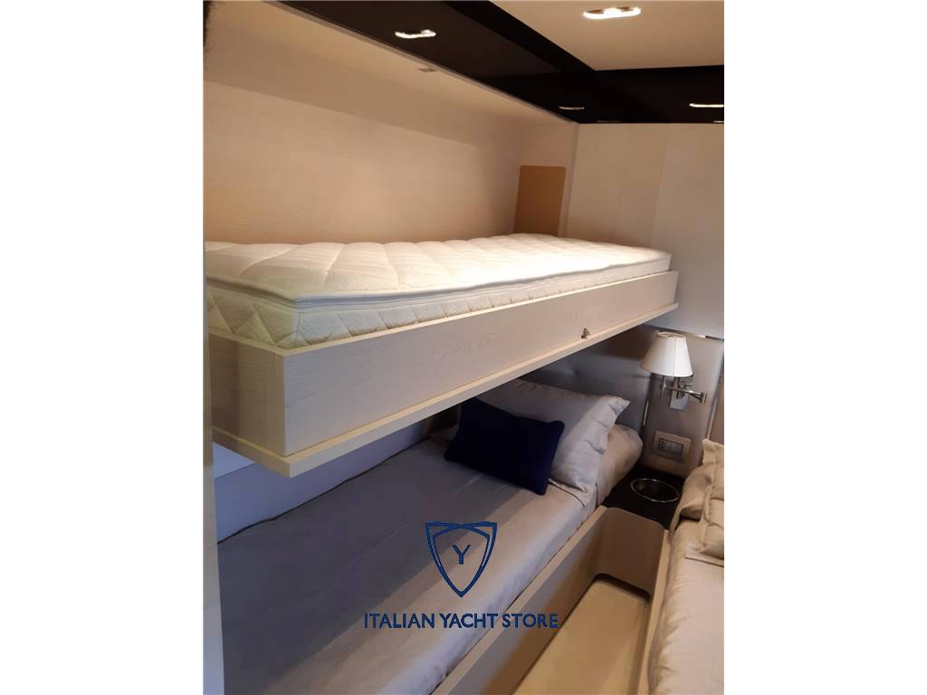 Azimut 80