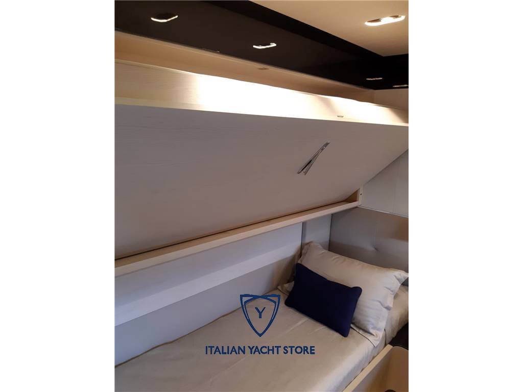 Azimut 80