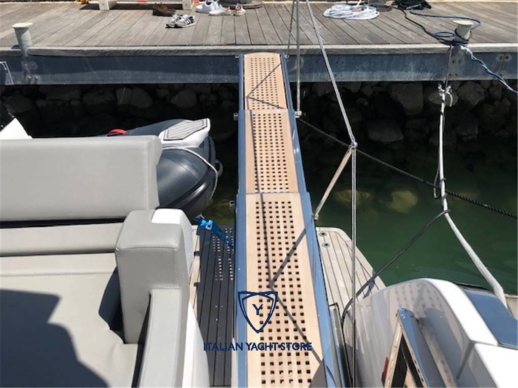 Ferretti yachts 500