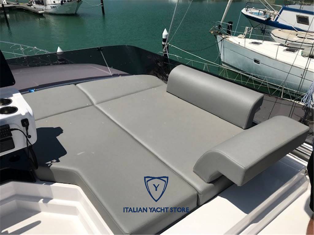 Ferretti yachts 500