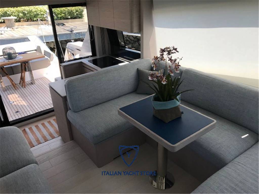 Ferretti yachts 500