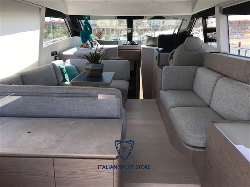 Ferretti yachts 500