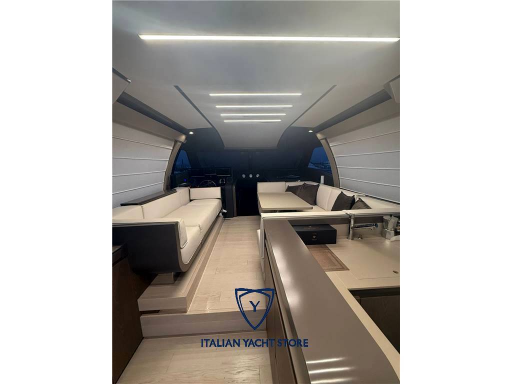 Ferretti yachts 550