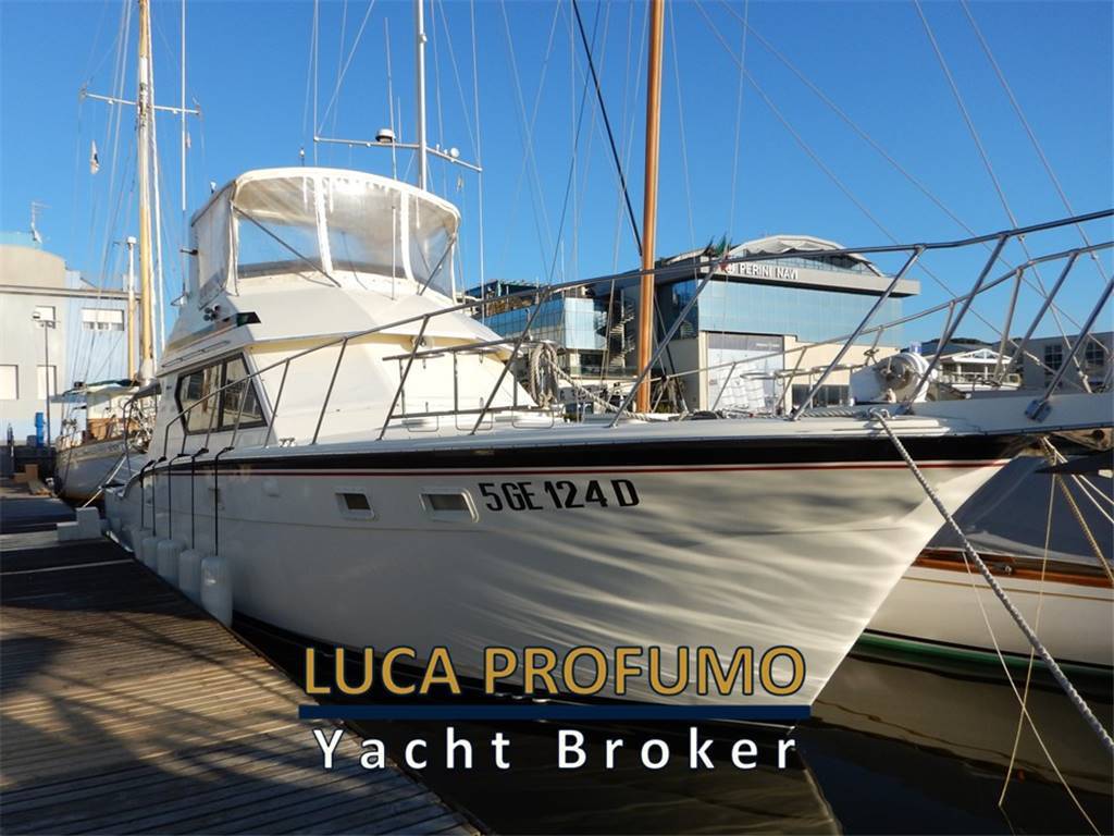 Hatteras yachts 45 convertible