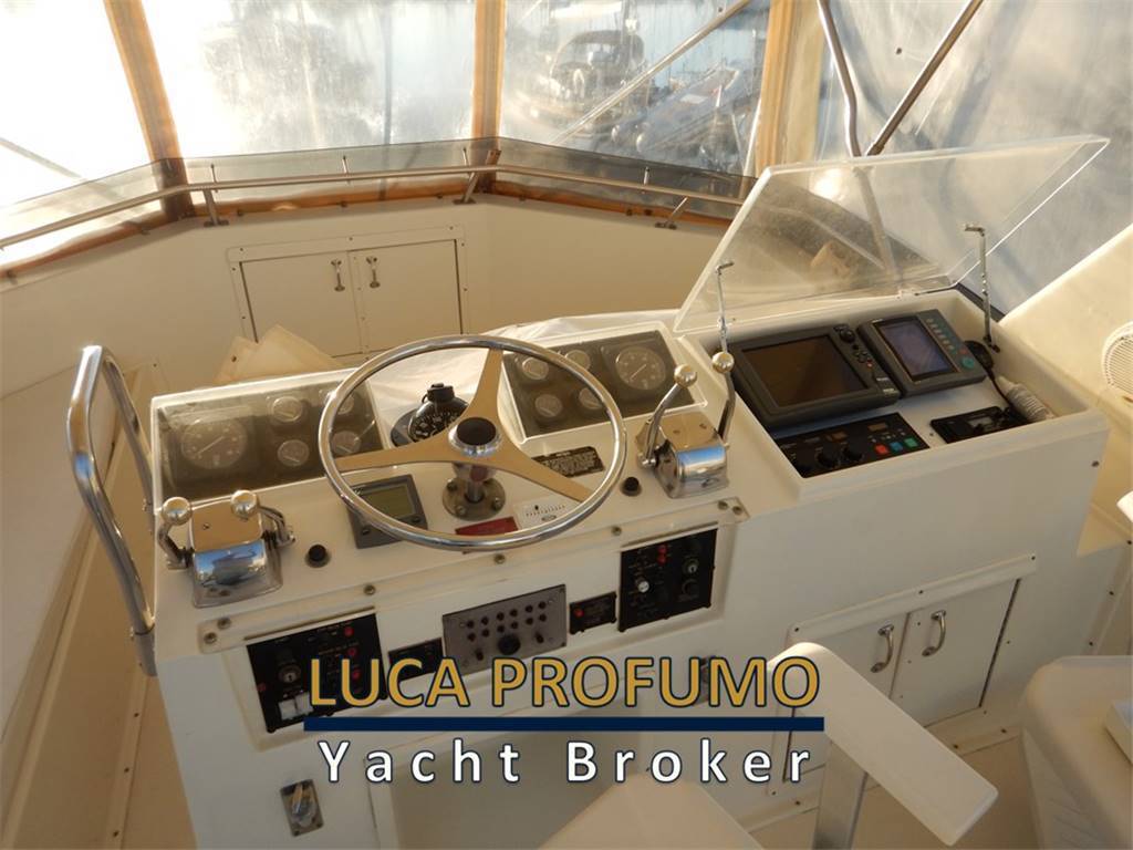 Hatteras yachts 45 convertible