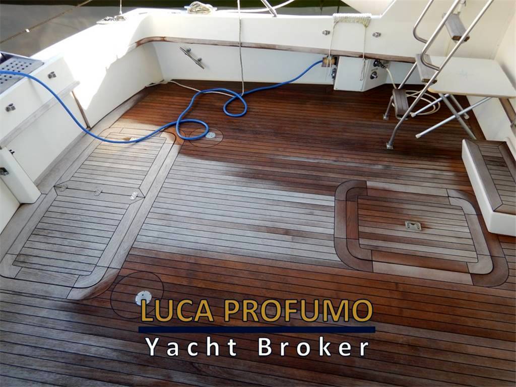 Hatteras yachts 45 convertible