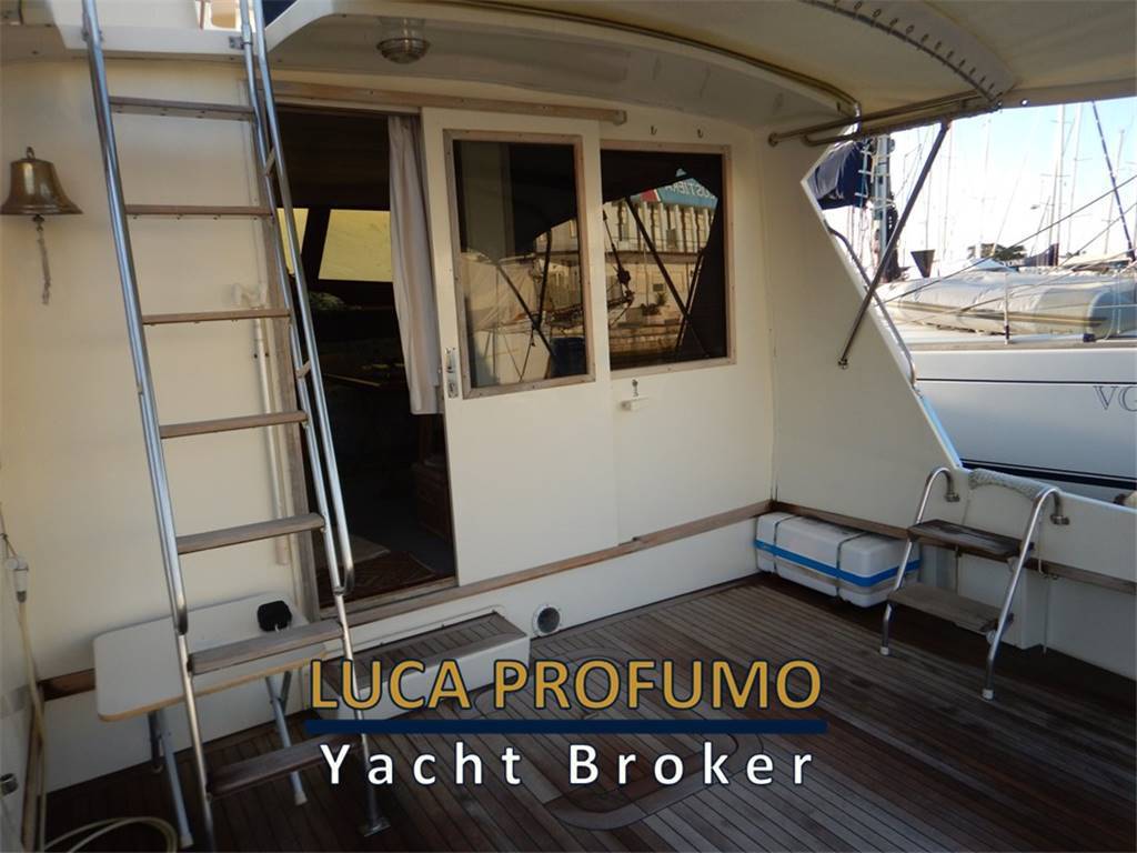 Hatteras yachts 45 convertible