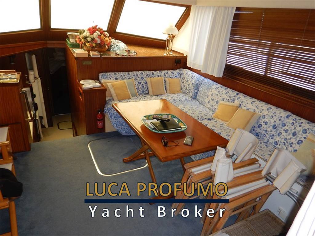 Hatteras yachts 45 convertible
