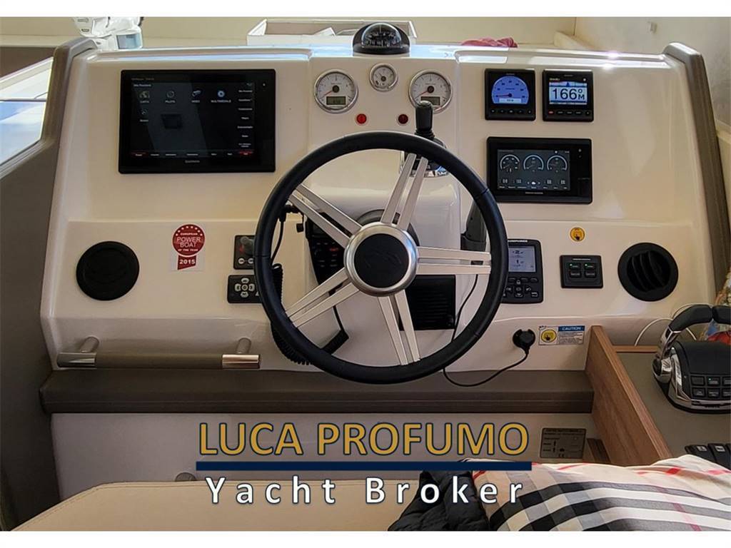 Cranchi T43 eco trawler 43