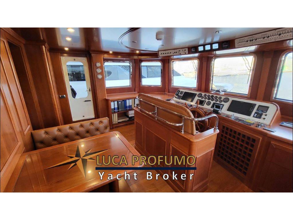 Terranova 85 explorer