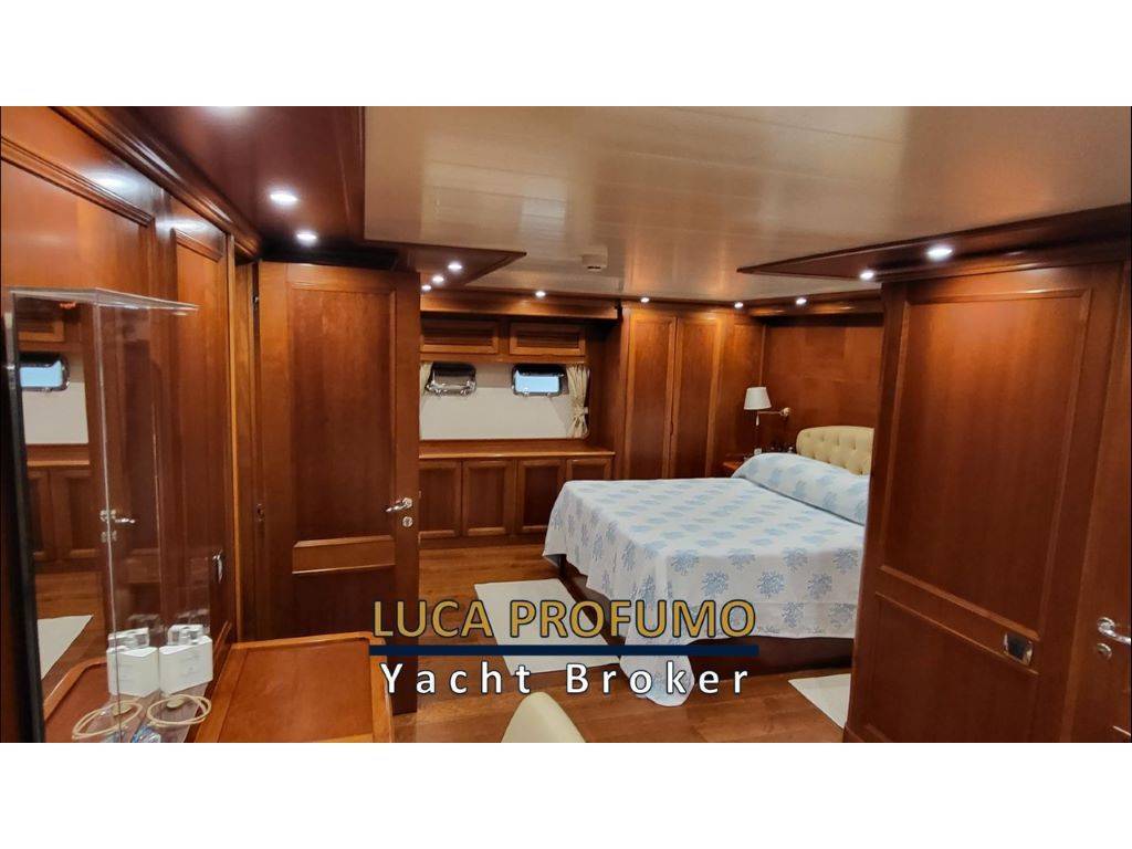 Terranova 85 explorer