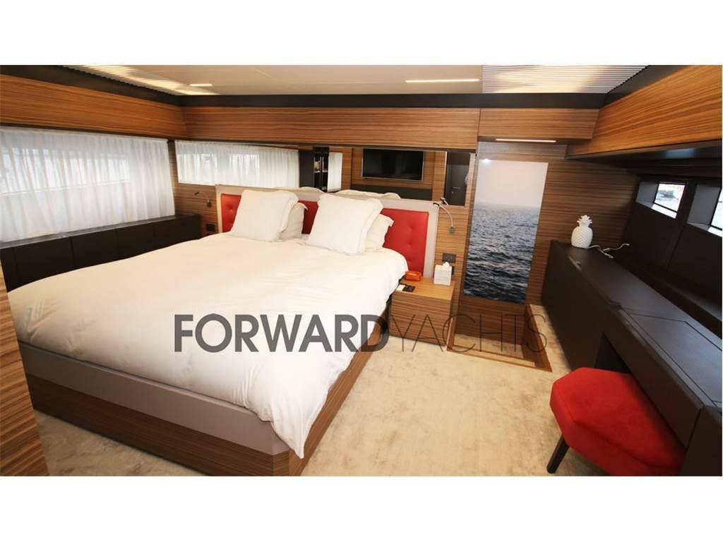 Ferretti yachts 920
