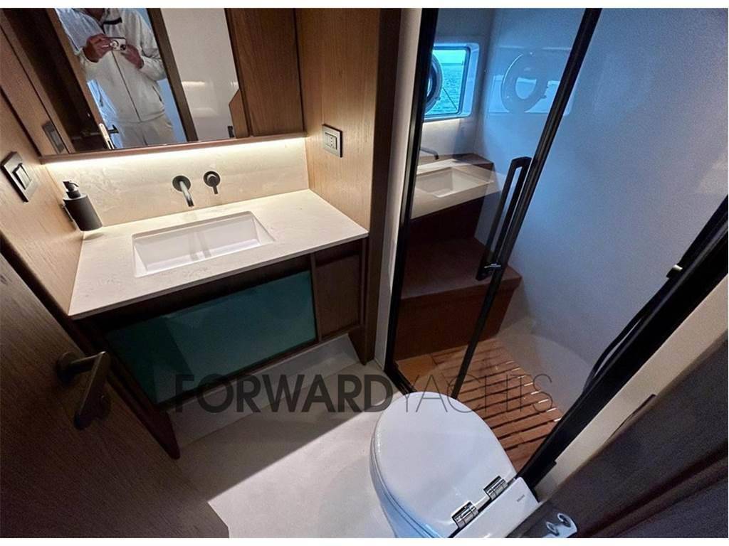 Azimut 72 fly
