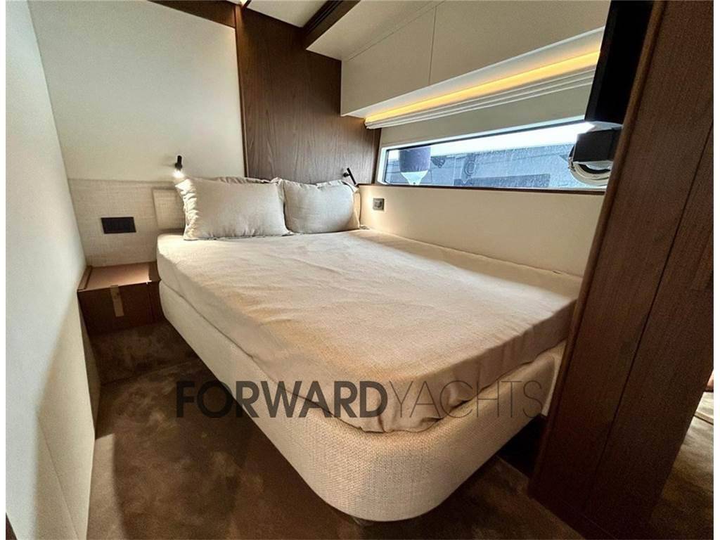 Azimut 72 fly