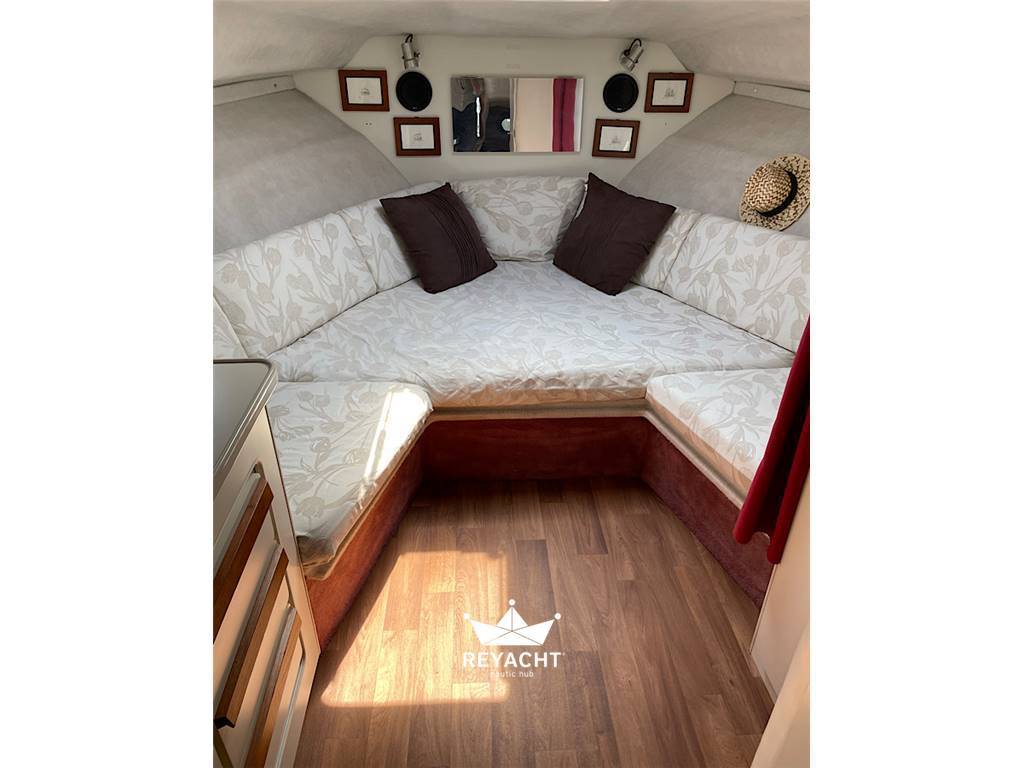 Carver Montego 28 530