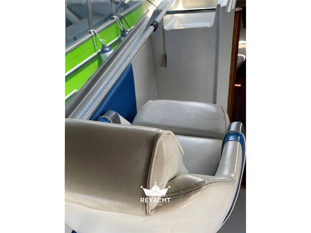 Carver Montego 28 530
