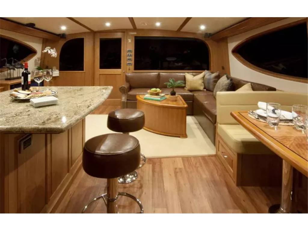 Hatteras Gt63