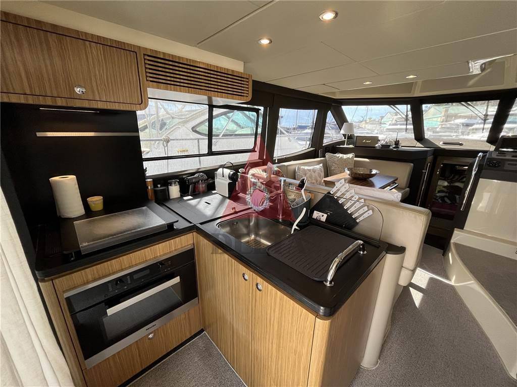 Azimut Magellano 43