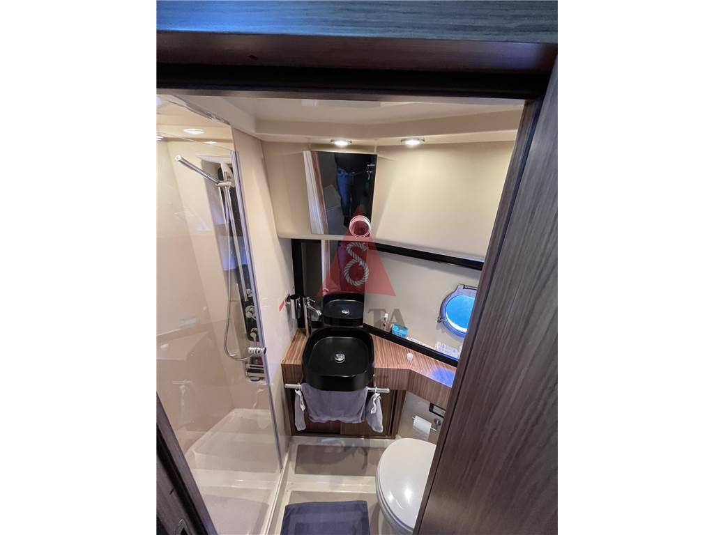 Azimut Magellano 43