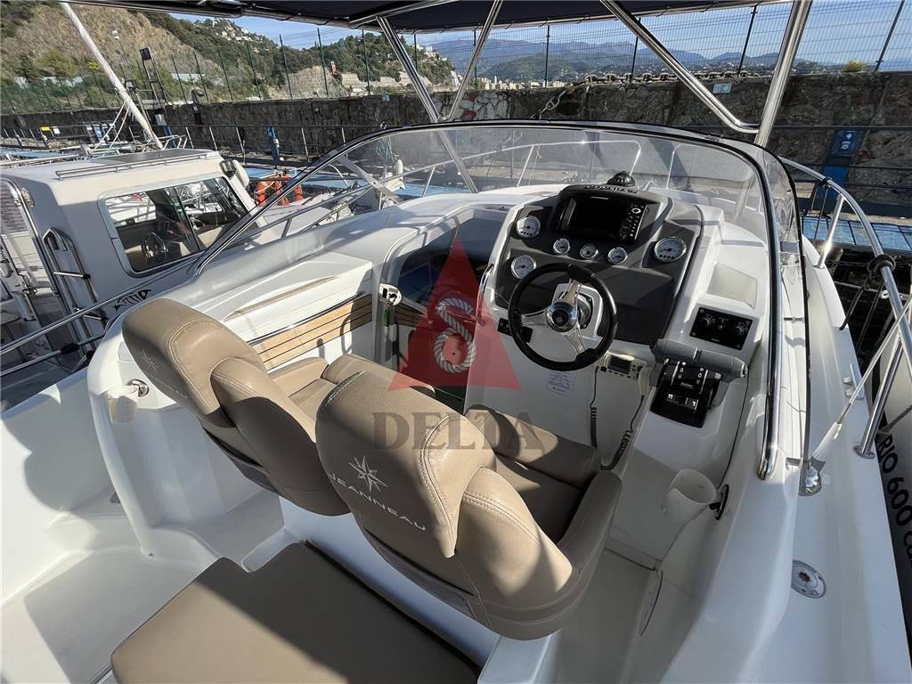 Jeanneau Cap camarat 8.5 wa