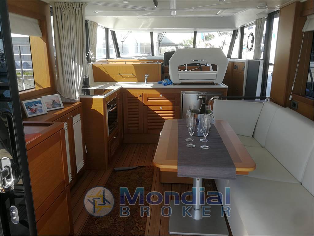 Beneteau Swift trawler 47 fly